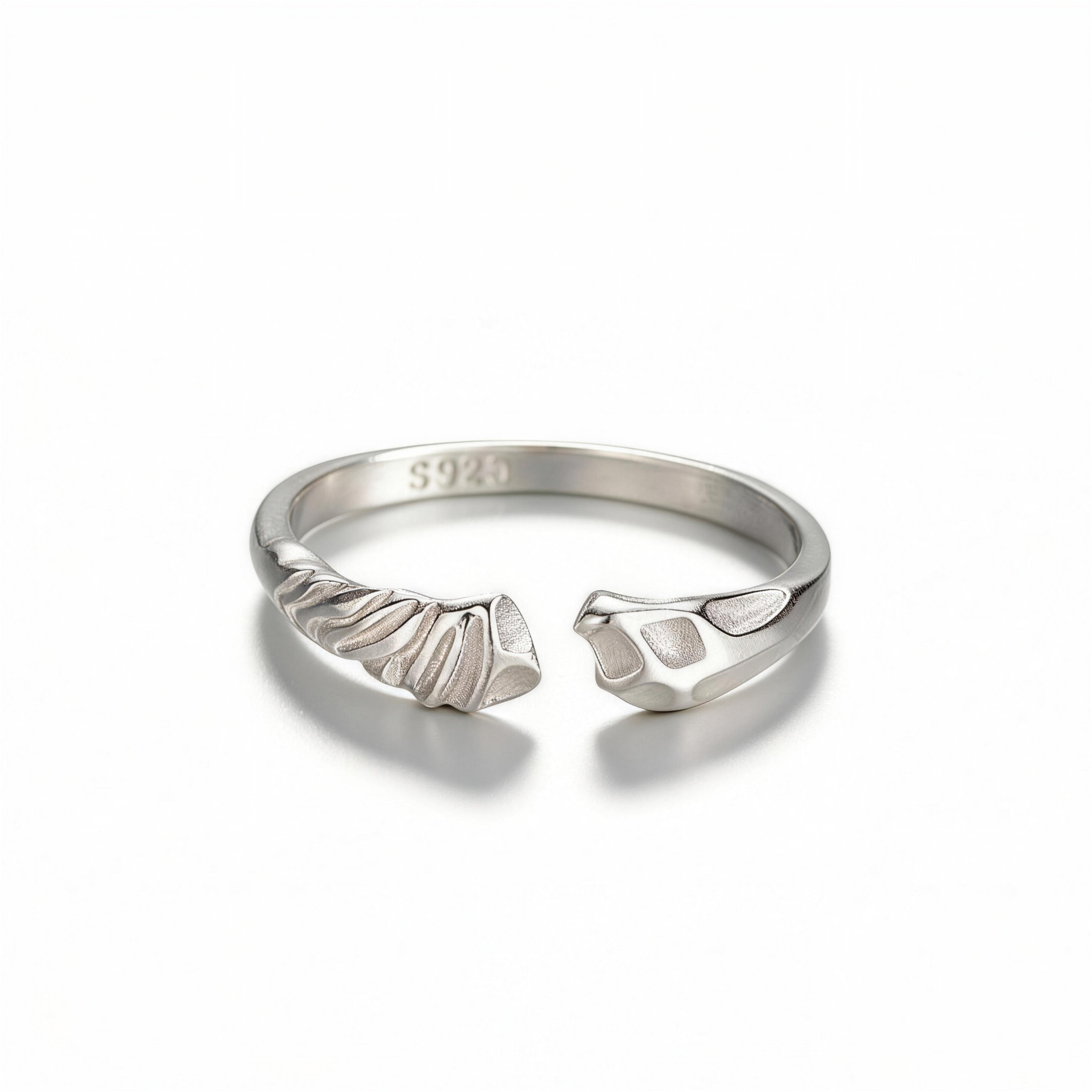 Fossil Crest Ring